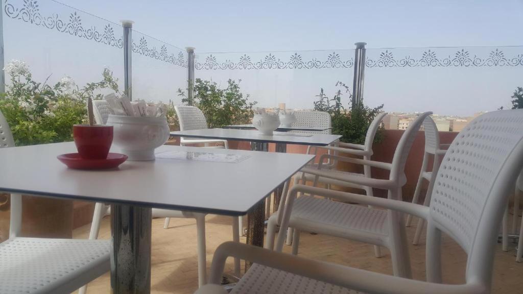 Hotel Al Amal ティーズニート エクステリア 写真